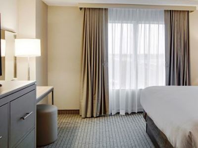 Hotel Embassy By Hilton Columbus 4*